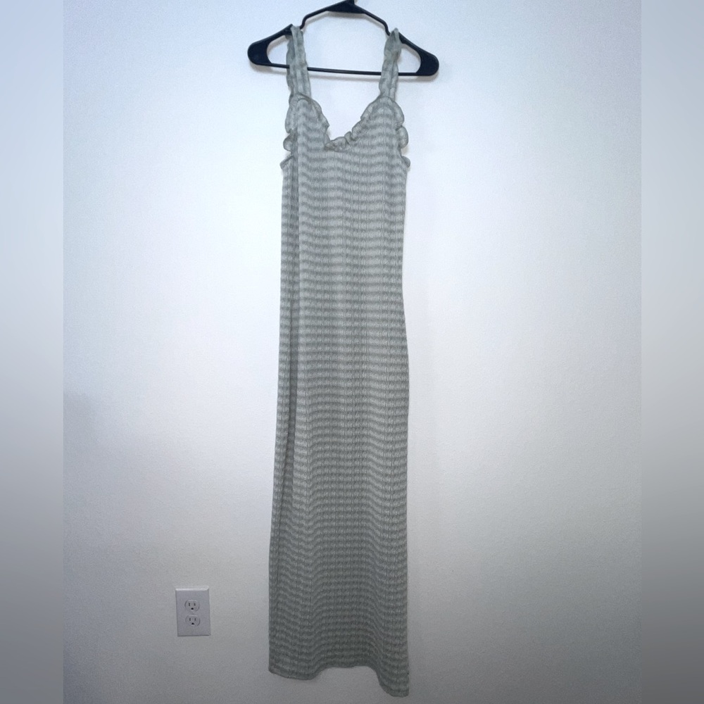 Like New Shein Green and white Ribbed Maxi Dress